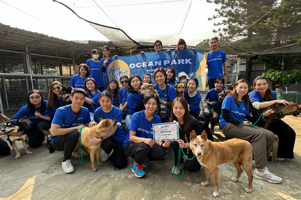 參與保護遺棄動物協會「毛孩與您」活動。 參與保護遺棄動物協會「毛孩與您」活動。